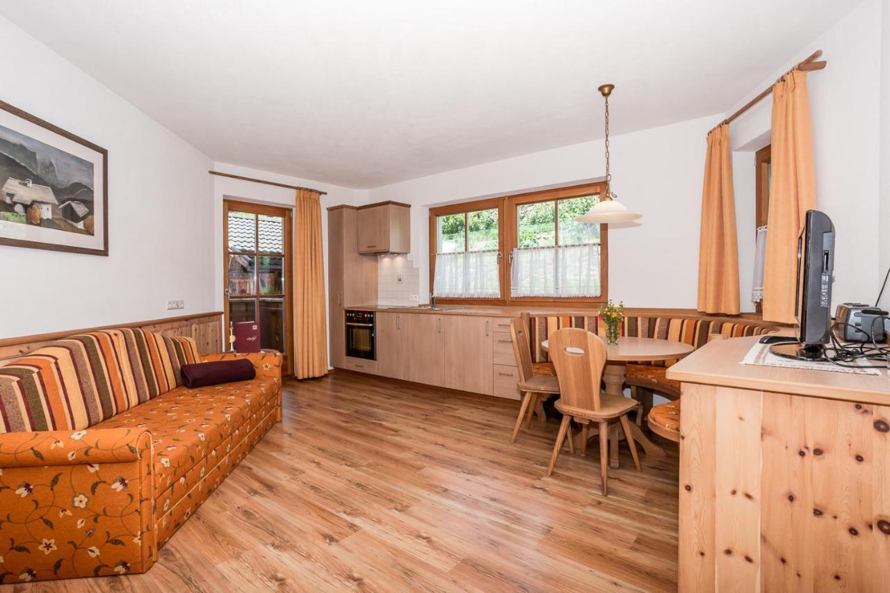 Leishof Apartment Villandro Bagian luar foto