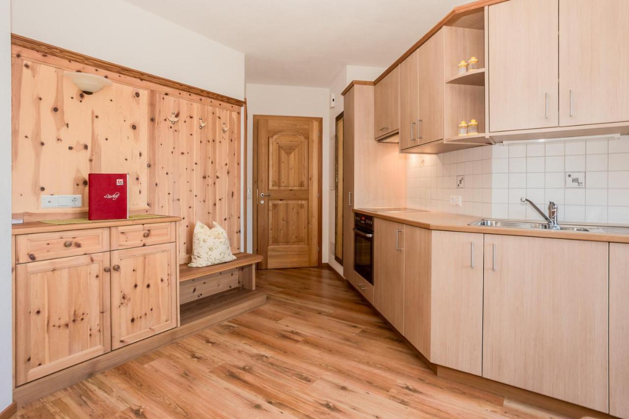 Leishof Apartment Villandro Bagian luar foto